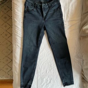 Skinny Raw Edge Skinny Jeans